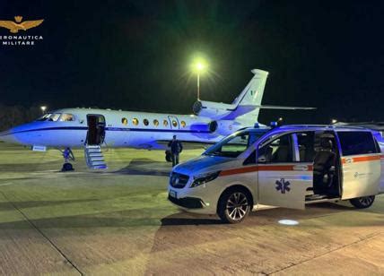 Aeronautica Volo Salvavita Cagliari Milano Per Neonata In Pericolo Di