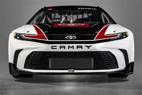 Toyota Camry Xse Gets Nascar Cup Series Race Car Makeover With