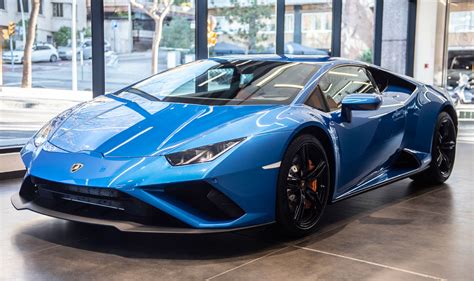 EL NUEVO HURACÁN EVO RWD LLEGA A BARCELONA Lamborghini Barcelona