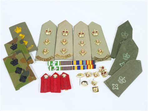 Group of Australian Army Rank Slides, - Lot 945381 | ALLBIDS