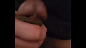 Jakol Kay Pinsan Habang Natutulog Sa Sobrang Kalasingan XVIDEOS