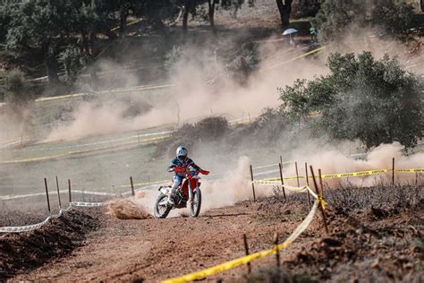 JOSEP GARCÍA SE PROCLAMA CAMPEÓN DEL MUNDO DE ENDURO1 EN PORTUGAL