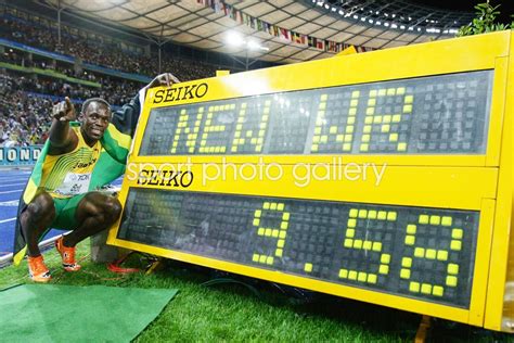 Usain Bolt 100M Record - Usain Bolt breaks world record in time of 9 ...