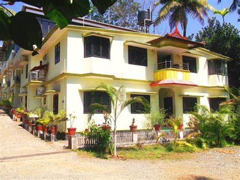 Rainforest Resort Athirapally Falls - UPDATED 2017 Prices & Hotel ...