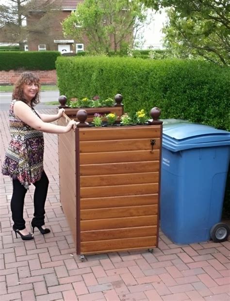 20 DIY Garbage Can Enclosure Ideas: Tidying Outdoor Space