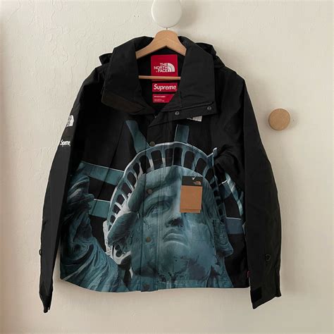 日本全国送料無料 supreme Twitter on The DropsByJay North Face Statue of