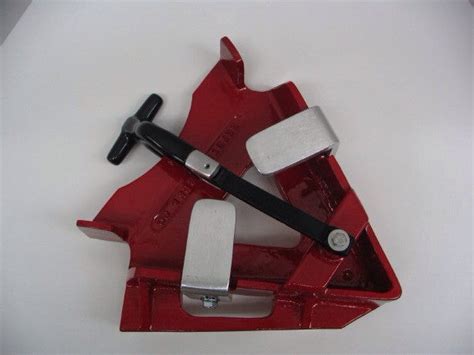 Holmatro 4240 Spreader Mount | Zephyr Industries