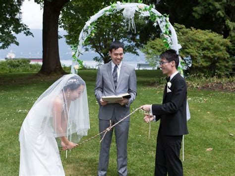 What Is A Tying The Knot Ceremony