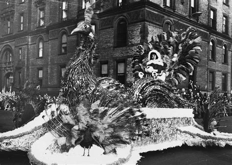 Photos 100 Years Of The Macy’s Thanksgiving Day Parade Wdhn