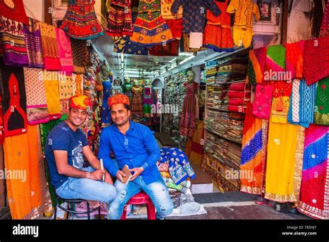 India Rajasthan Jaipur Johari Bazar Stock Photo Alamy