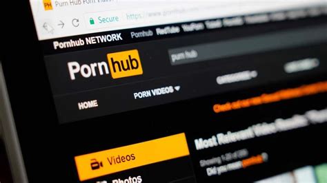 Pornhub Profila L Orientamento Sessuale Degli Utenti L Accusa Al