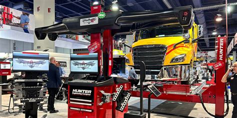 Hunter Engineering Unveils Hawkeye Xl Alignment System At Sema