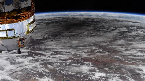 NASA Astronaut Shares Gorgeous Image of Moon's Shadow On Earth During ...