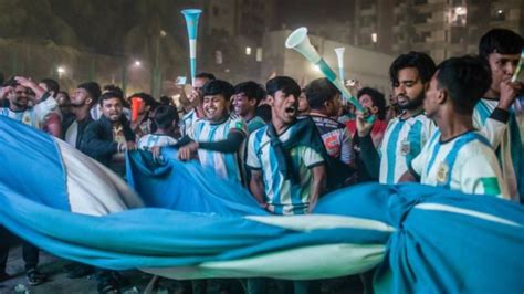 Mundial Y Ya Lo Ve Y Ya Lo Ve Esta Es La Hinchada De Bangladesh Argentina Responde Al