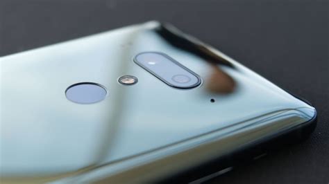 Htc U Plus Vs Oneplus Techradar