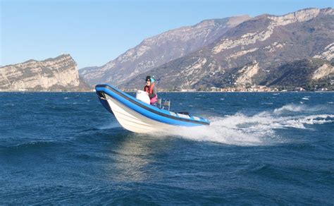 Vaielettrico Sul Garda A Bordo Del Gommone Elettrico Zer Di Vsr