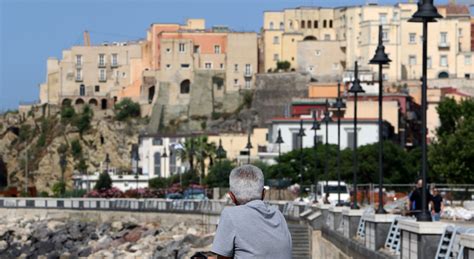 Terremoto A Napoli E Campi Flegrei Ingv Sollevamento Del Suolo Non