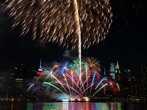 Photographing Fireworks In New York City - niredonahue.com