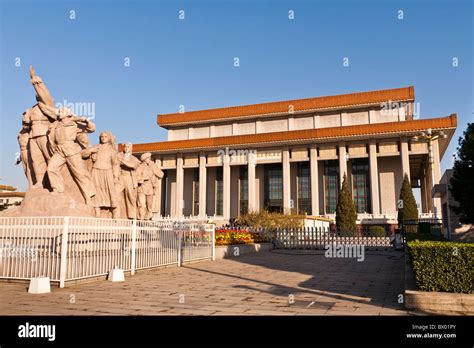 Mao Zedong S Mausoleum Hi Res Stock Photography And Images Alamy