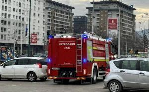 Po Ar U Sarajevu Gori Ku A Vatrogasci Na Terenu Radiosarajevo Ba