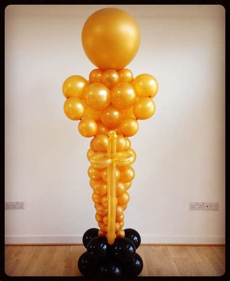 7ft Oscar for prom created by balloonblooms co uk Оскар