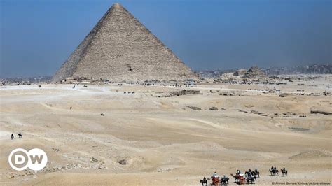 Egypt announces new Great Pyramid discovery – DW – 03/02/2023