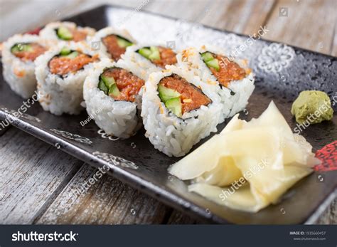 5,980 Spicy Tuna Roll Images, Stock Photos & Vectors | Shutterstock