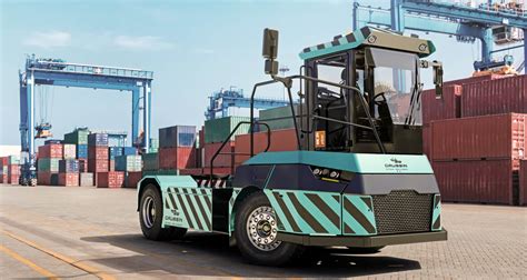 APM 75T Terminal Tractor Gaussin