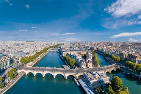 paris city center  guided walking