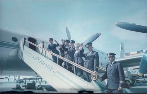 How the Soviet flight attendant uniform changed over the years (PHOTOS ...