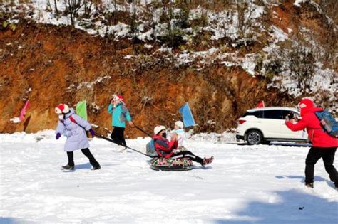 2022年湖南生态旅游节洪江市·中国雪峰山首届冰雪节举行 中国新闻网湖南