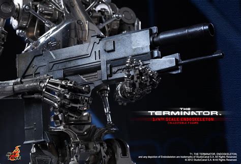 Hot Toys The Terminator 1 4th Scale Endoskeleton Collectible Figure YBMW