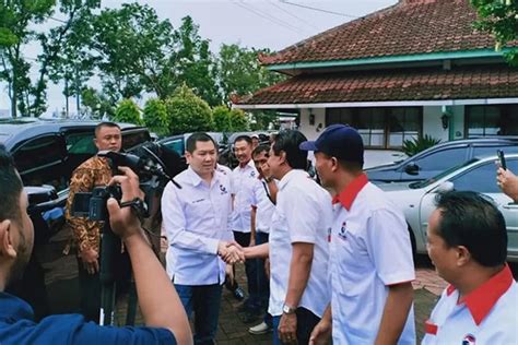 Konsolidasi Politik Ke Malang HT Beri Arahan Ke Ratusan Caleg Perindo