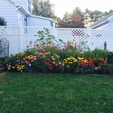 Grandma's garden. | Backyard inspo, Grandmas garden, Garden decor