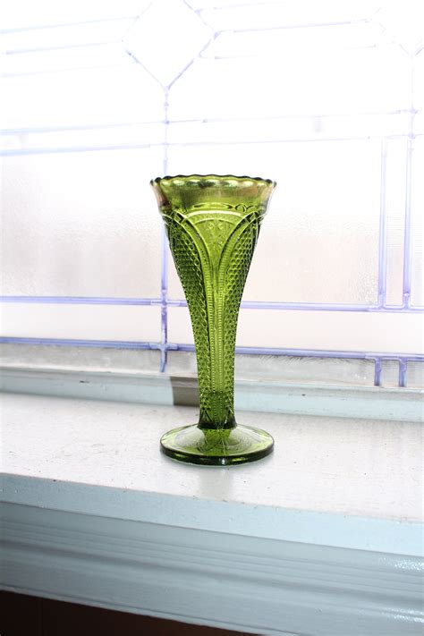 Antique Eapg Green Trumpet Vase Massachusetts By Us Glass