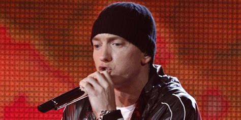 What Lyrics Eminem Raps During Fast Verse In New Song Rap God Business Insider