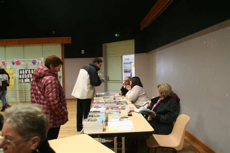 Chabanais 120 Visiteurs Et 17 Auteurs Au Salon Du Livre Charente