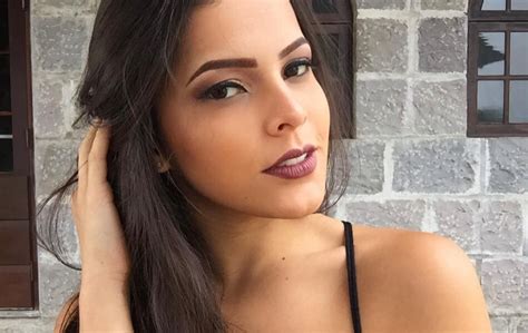 Ex Bbb Emilly Vai Fazer Estreia Como Atriz Na Globo Novela Purepeople