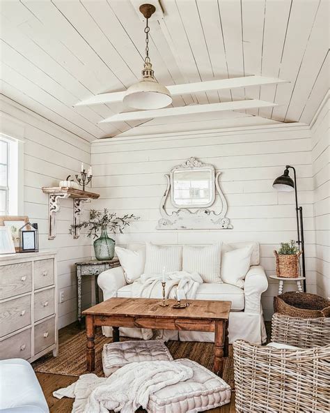 Farmhouse Rustic Vintage Decor Decor Steals Cottage Living Rooms