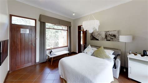 Acacia Farm Lodge Room