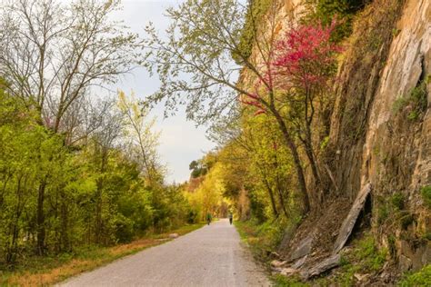 15 Scenic Trails For Hiking In Missouri - Midwest Explored