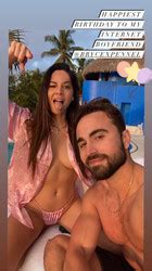 INSTA Olivia Munn Taking A Selfie In A Bikini 12 26 20 Vid Phun Org Forum