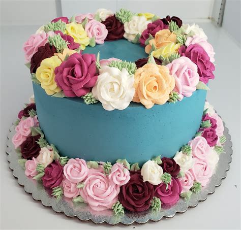 Buttercream Flowers - Cakes and More