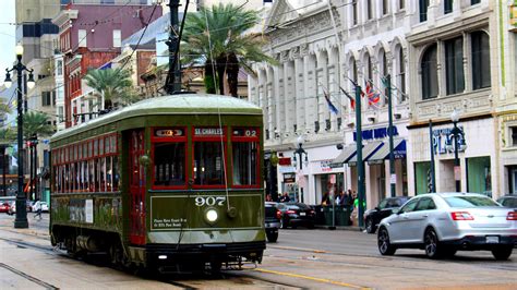 St. Charles Streetcar, Central City – Garden, New Orleans, Louisiana ...