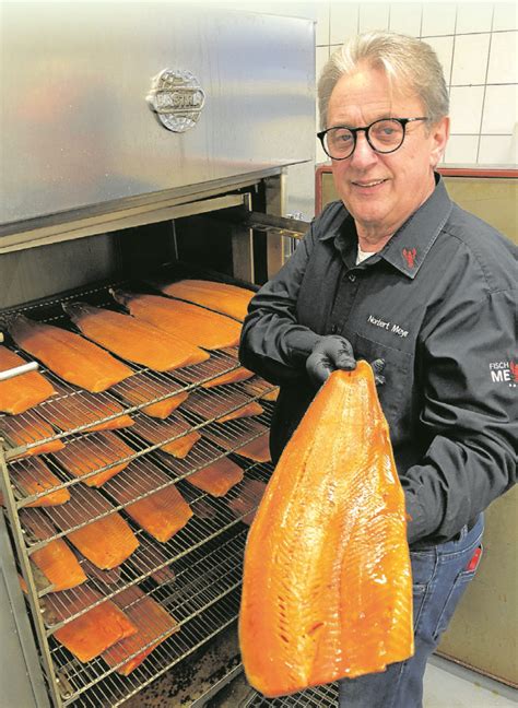 Lachs In Perfektion Und Omas Bester Heringssalat Bei Fisch Meyer