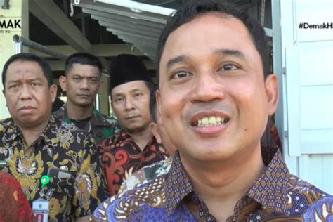 Pengusaha Mainan Di Karanganyar Demak Ini Hibahkan Rp 1 5 Miliar Untuk