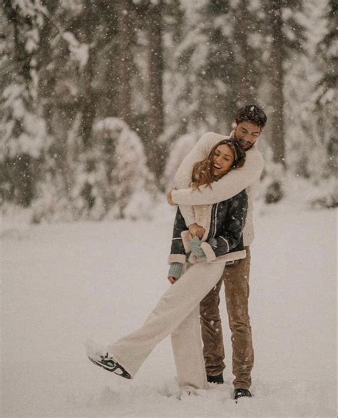 Pin By Lisa Blanks On Couples Couple Photography Winter Winter