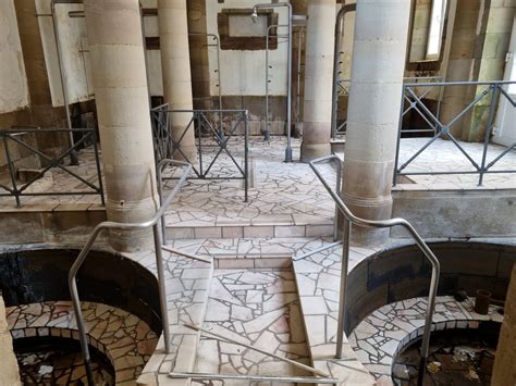 Vosges Plombières les Bains le centre balnéo romain Calodaé fermé