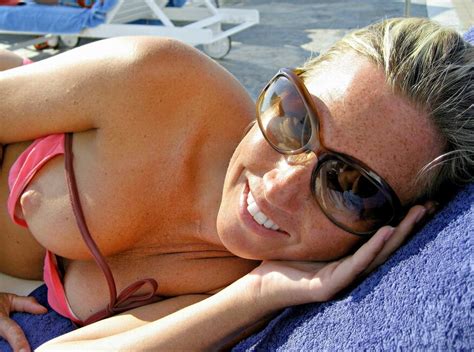 Accidental Bikini Nudity Porn Pictures Xxx Photos Sex Images Pictoa