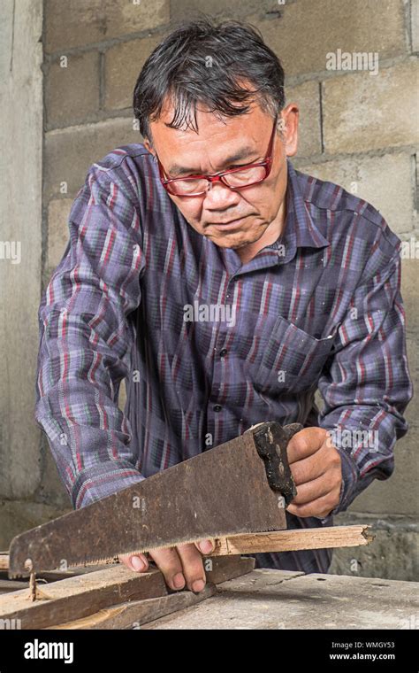 Indian carpenter carpenter hi-res stock photography and images - Alamy